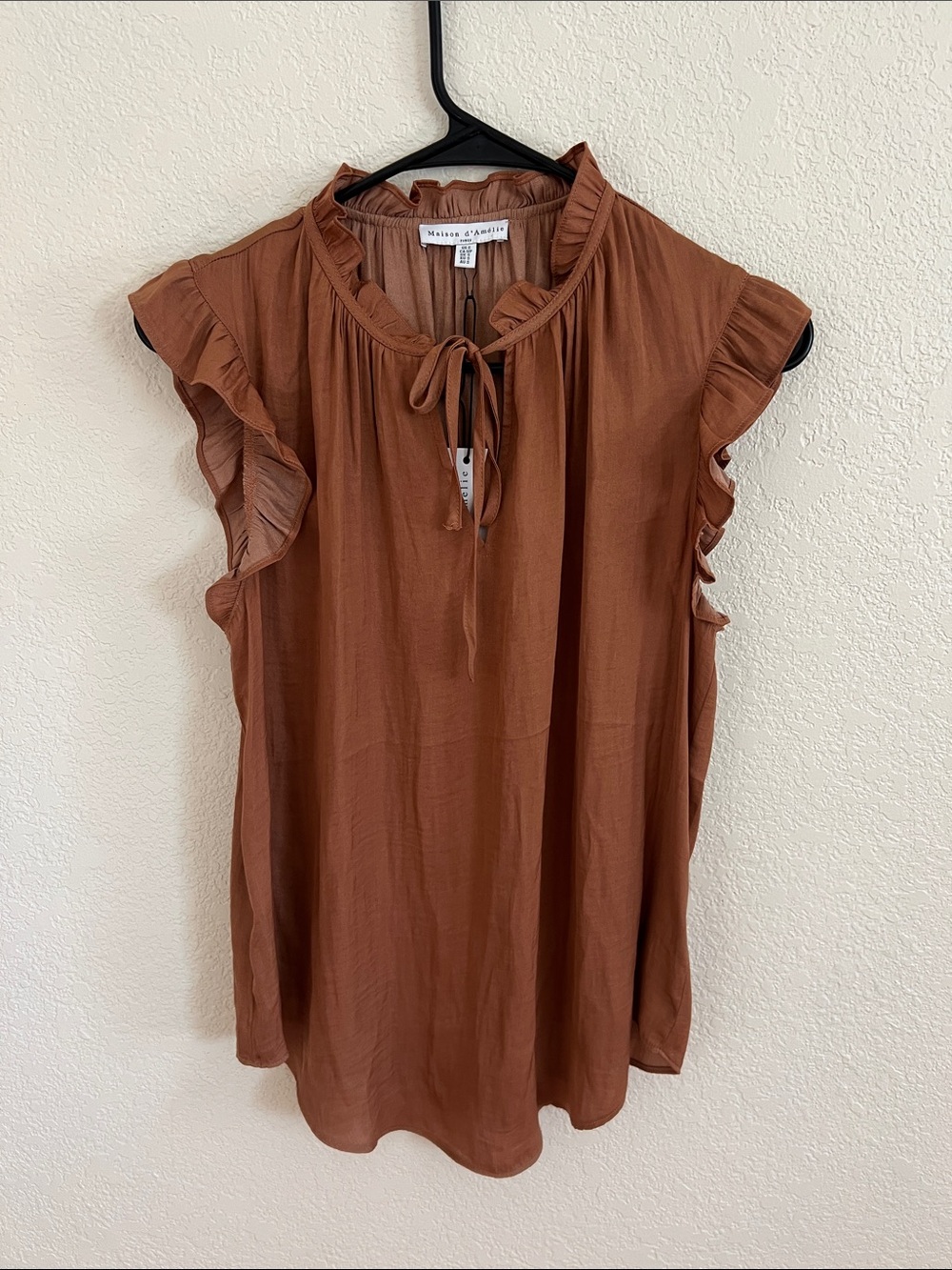 Maison d'Amélie Sleeveless Ruffle Blouse